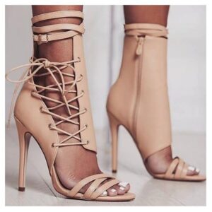 Sznurowane szpilki sandały