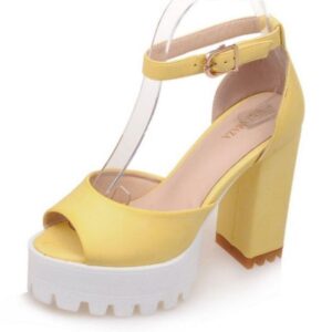 Pastelowe sandały na platformie