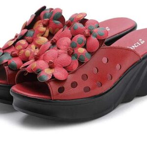 Skórzane klapki z kwiatami