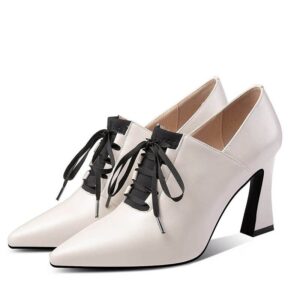 Sznurowane czółenka