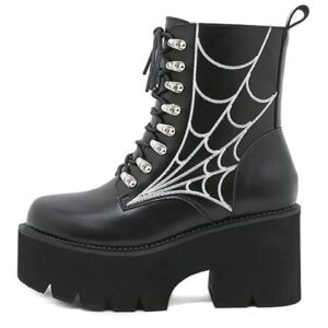 Gotyckie botki z pajęczyną