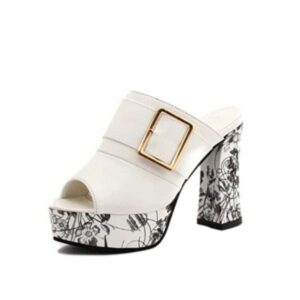 Klapki na wysokim obcasie