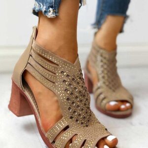 Sandały z ażurem i kryształkami